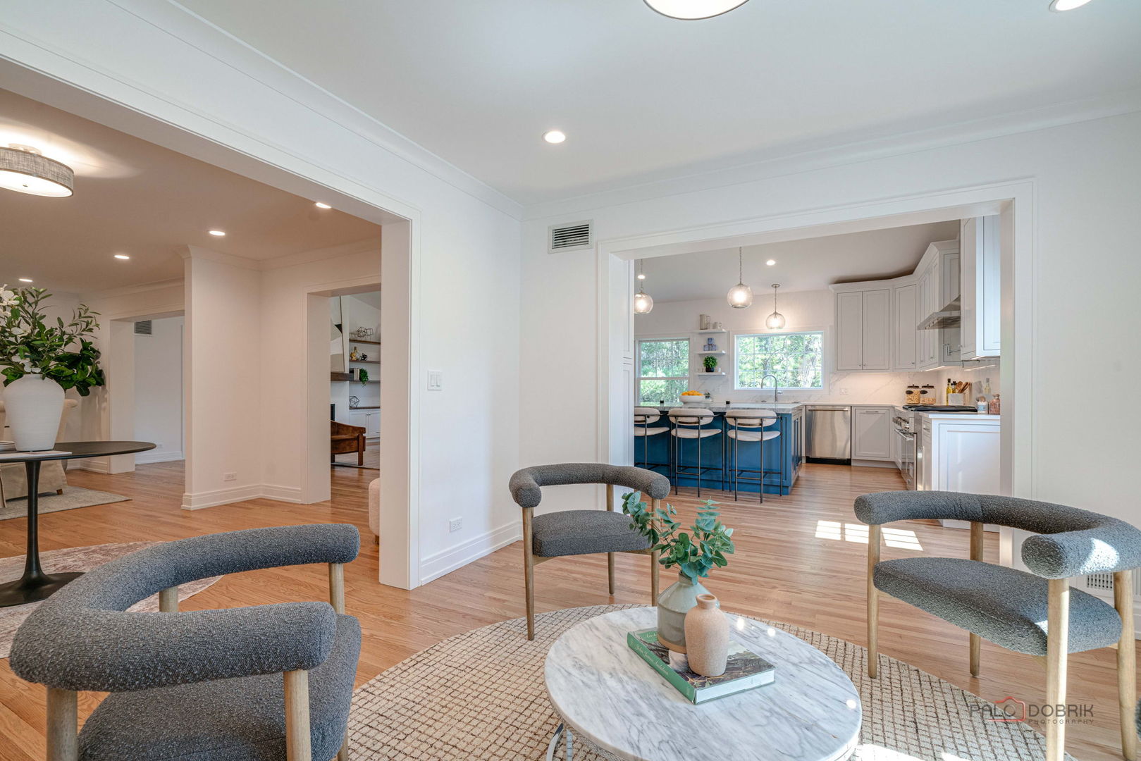 707 Brierhill Road, Deerfield, IL 60015