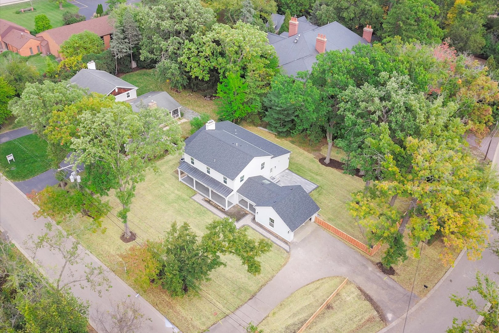 707 Brierhill Road, Deerfield, IL 60015