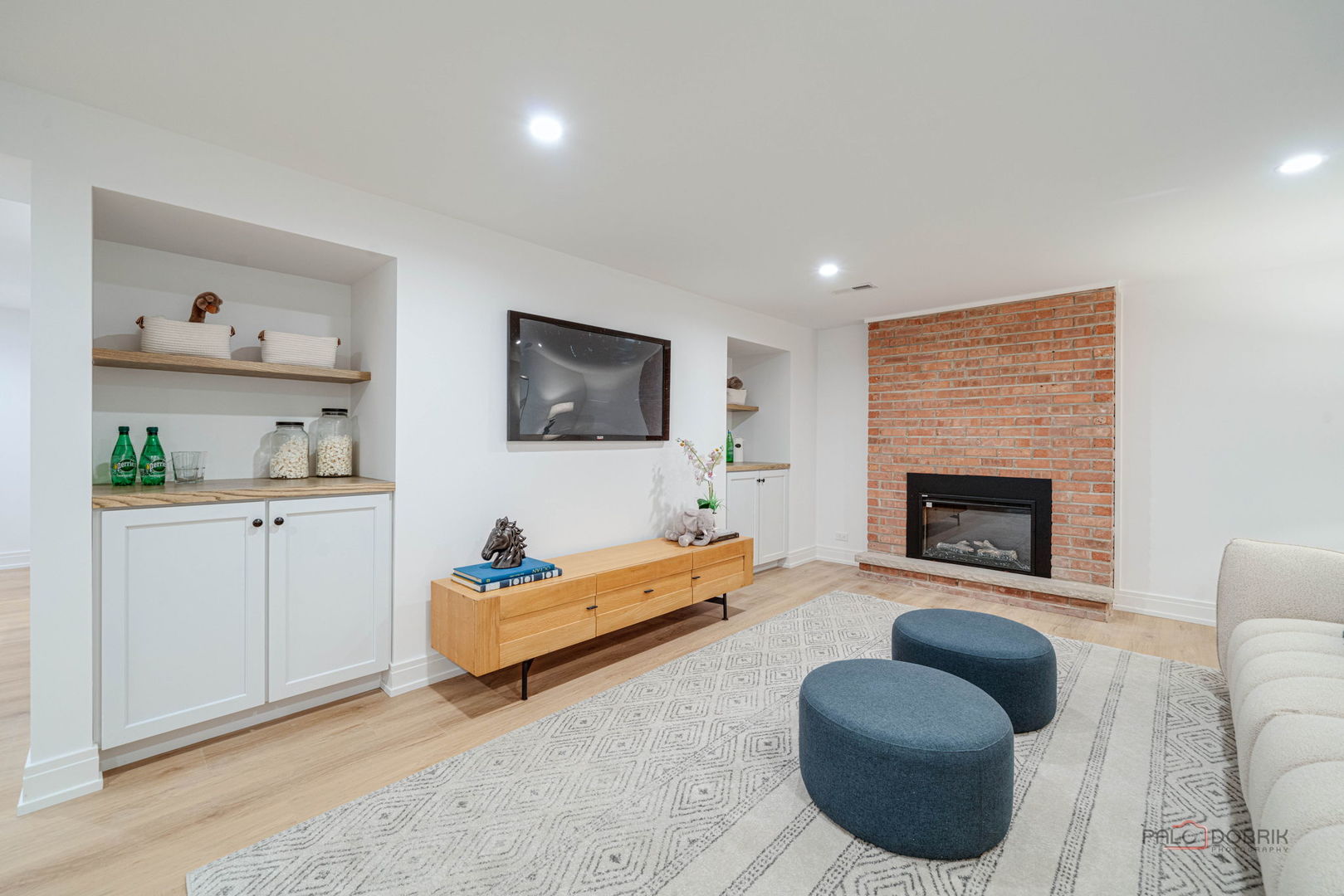 707 Brierhill Road, Deerfield, IL 60015