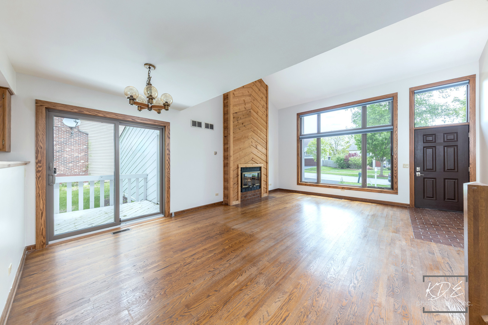 1213 Yorkshire Drive, Naperville, IL 60563