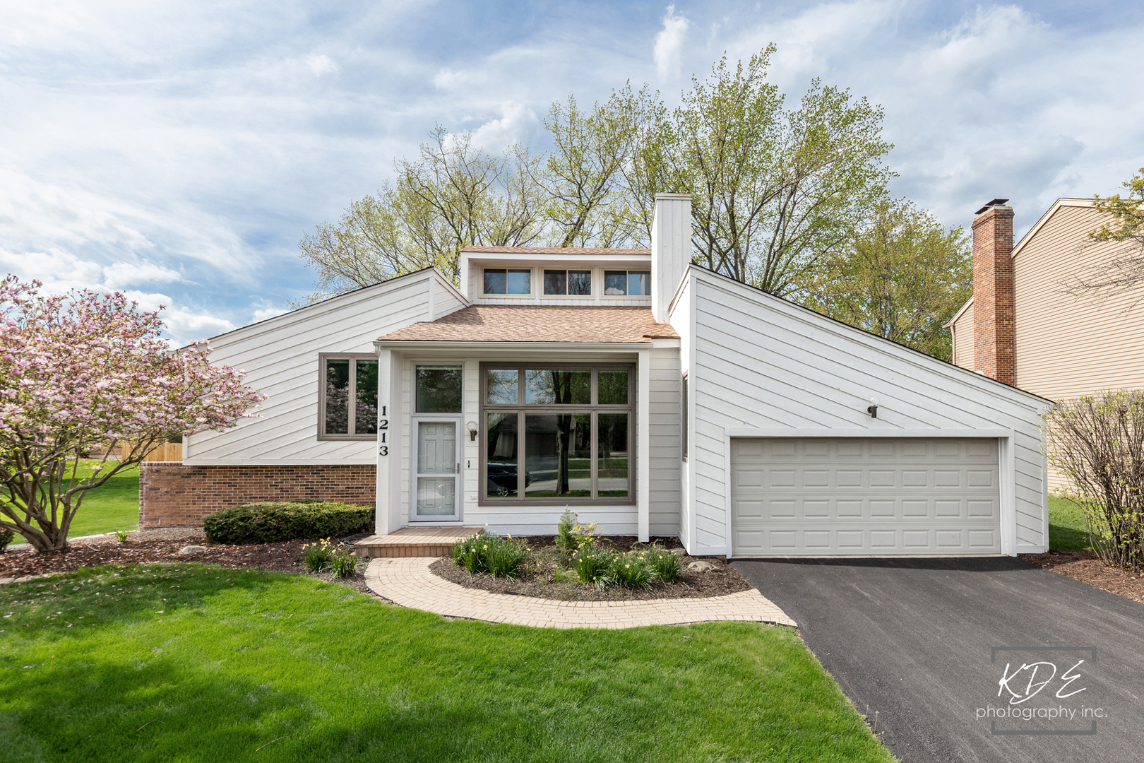 1213 Yorkshire Drive, Naperville, IL 60563