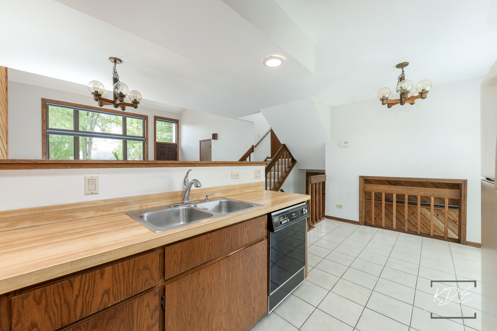 1213 Yorkshire Drive, Naperville, IL 60563
