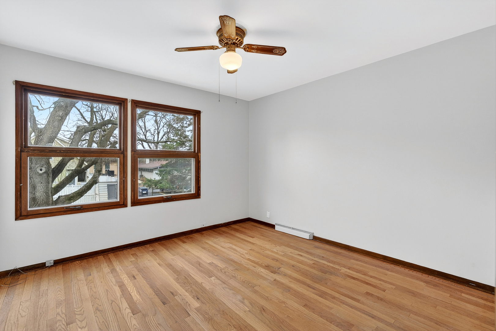 305 S 13th Street, St. Charles, IL 60174