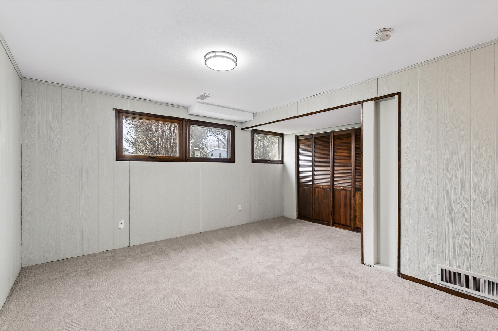 305 S 13th Street, St. Charles, IL 60174