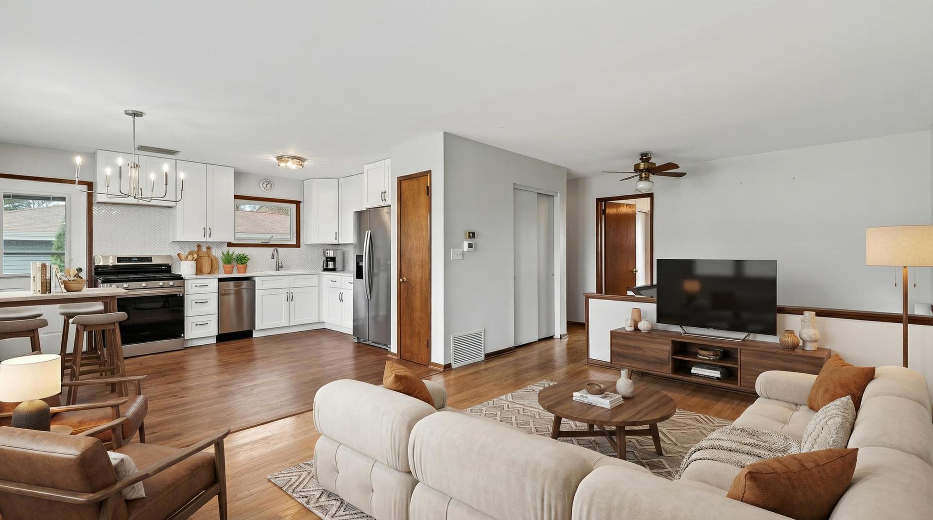 305 S 13th Street, St. Charles, IL 60174