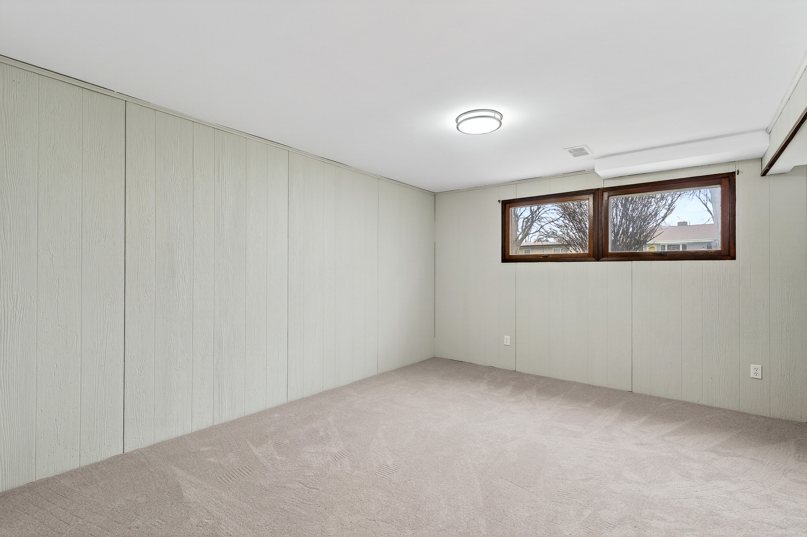 305 S 13th Street, St. Charles, IL 60174