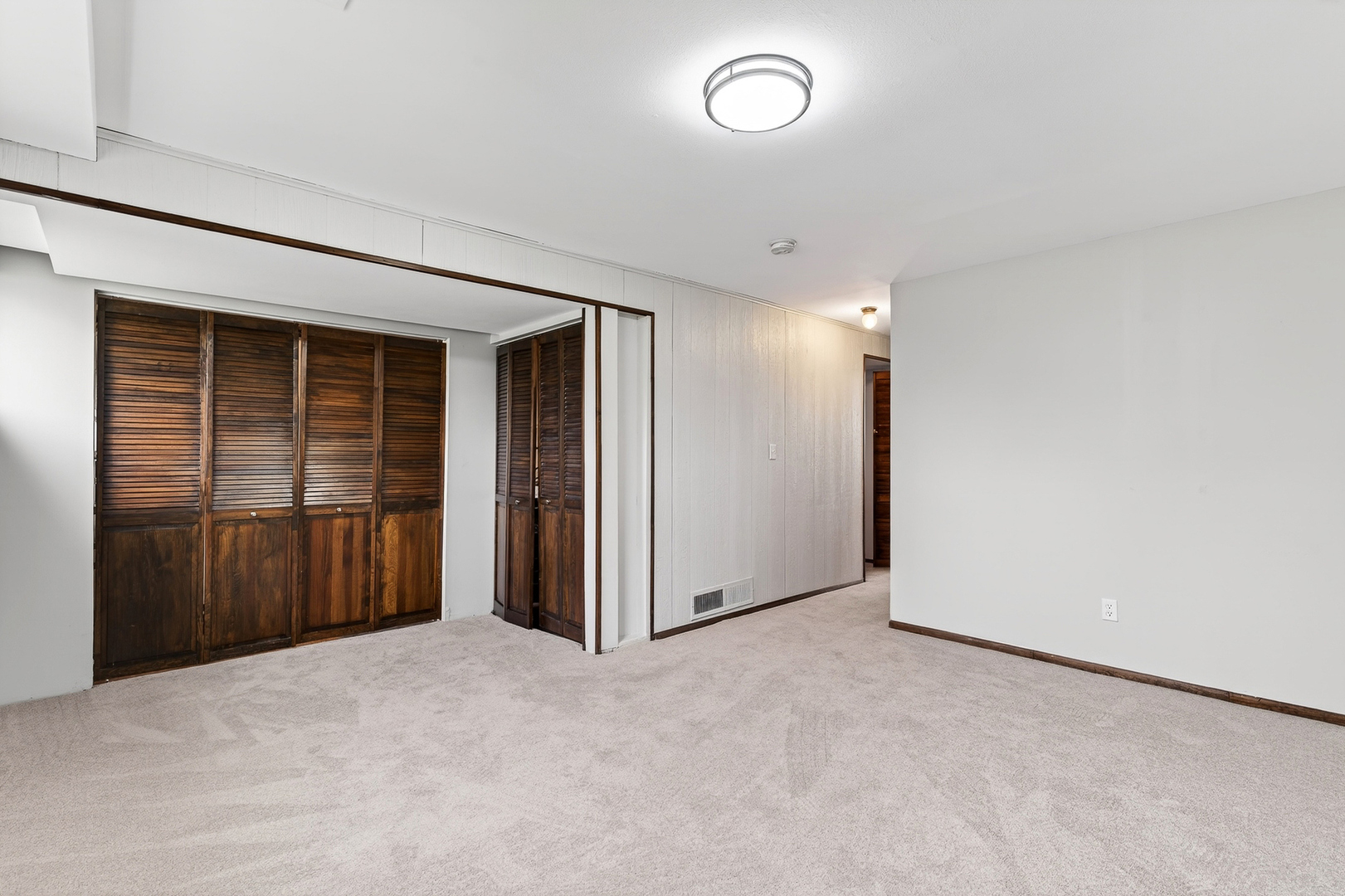 305 S 13th Street, St. Charles, IL 60174