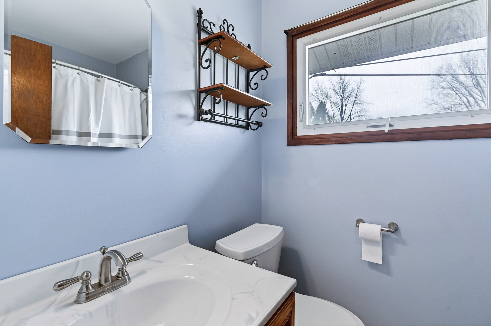 305 S 13th Street, St. Charles, IL 60174