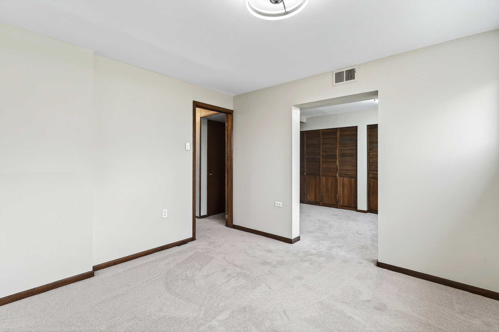 305 S 13th Street, St. Charles, IL 60174