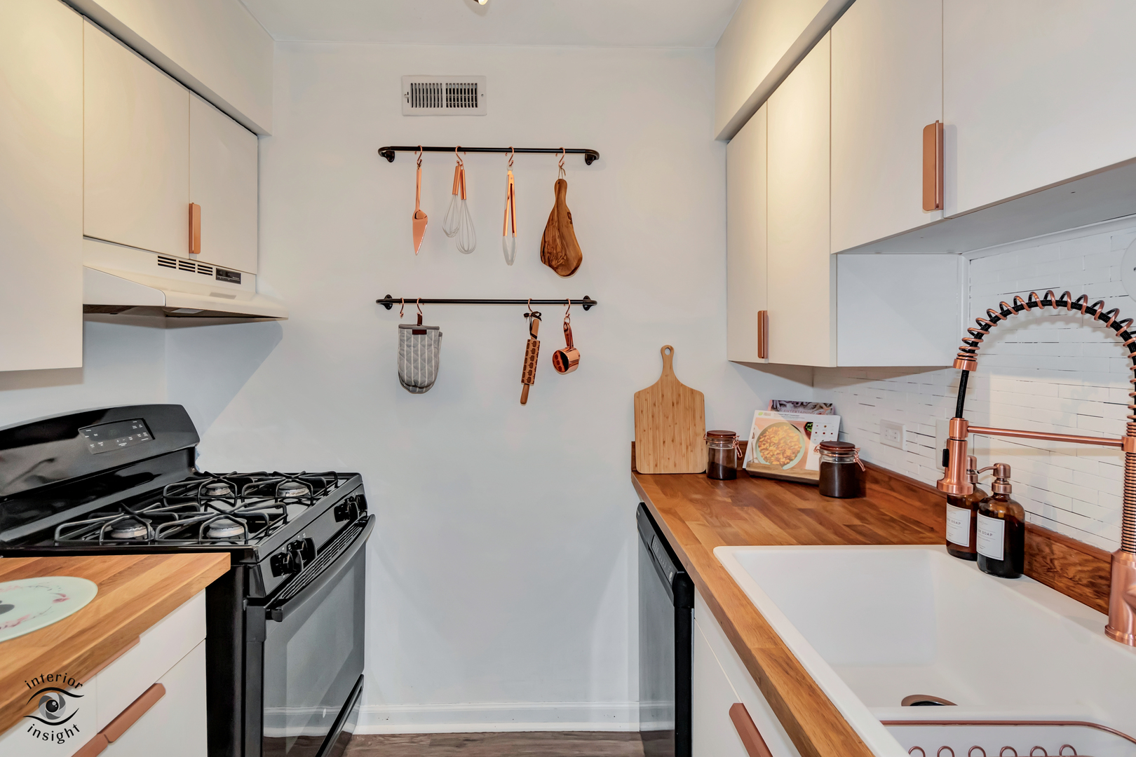 7140 166th Street #201, Tinley Park, IL 60477