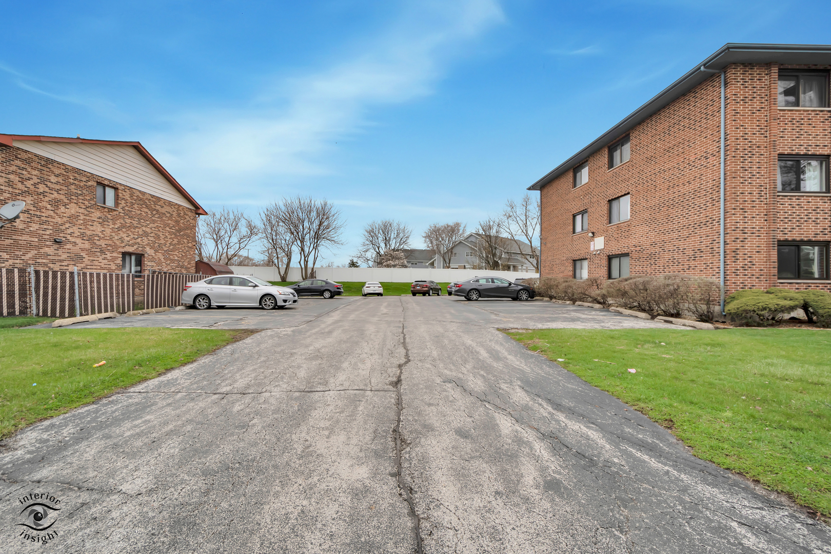 7140 166th Street #201, Tinley Park, IL 60477