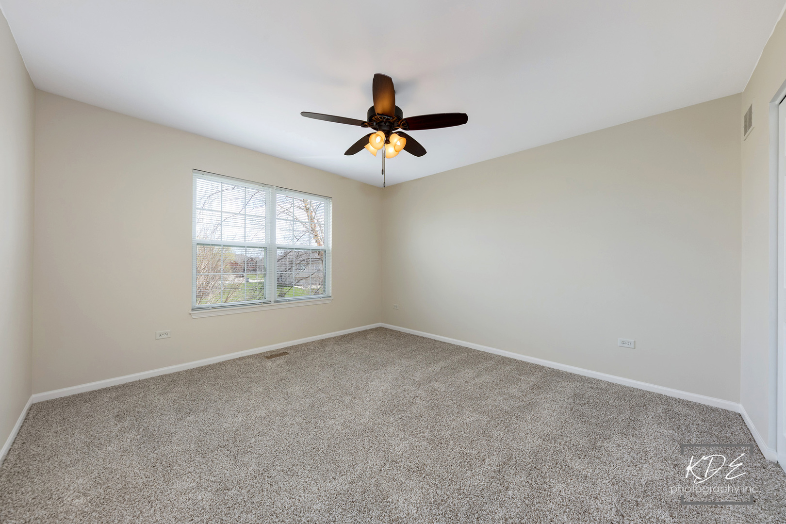 21102 Windsor Lake Way, Crest Hill, IL 60403