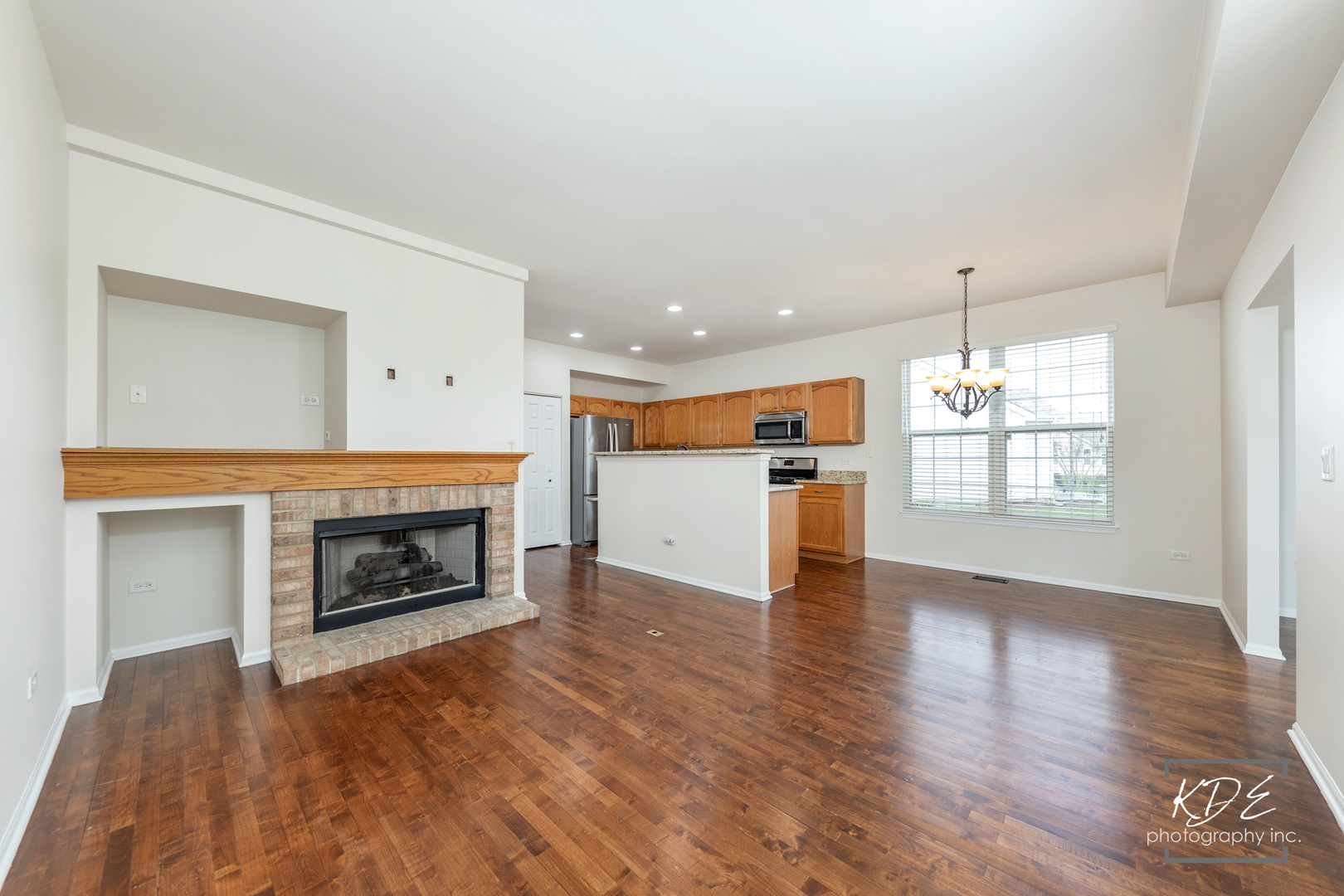 21102 Windsor Lake Way, Crest Hill, IL 60403