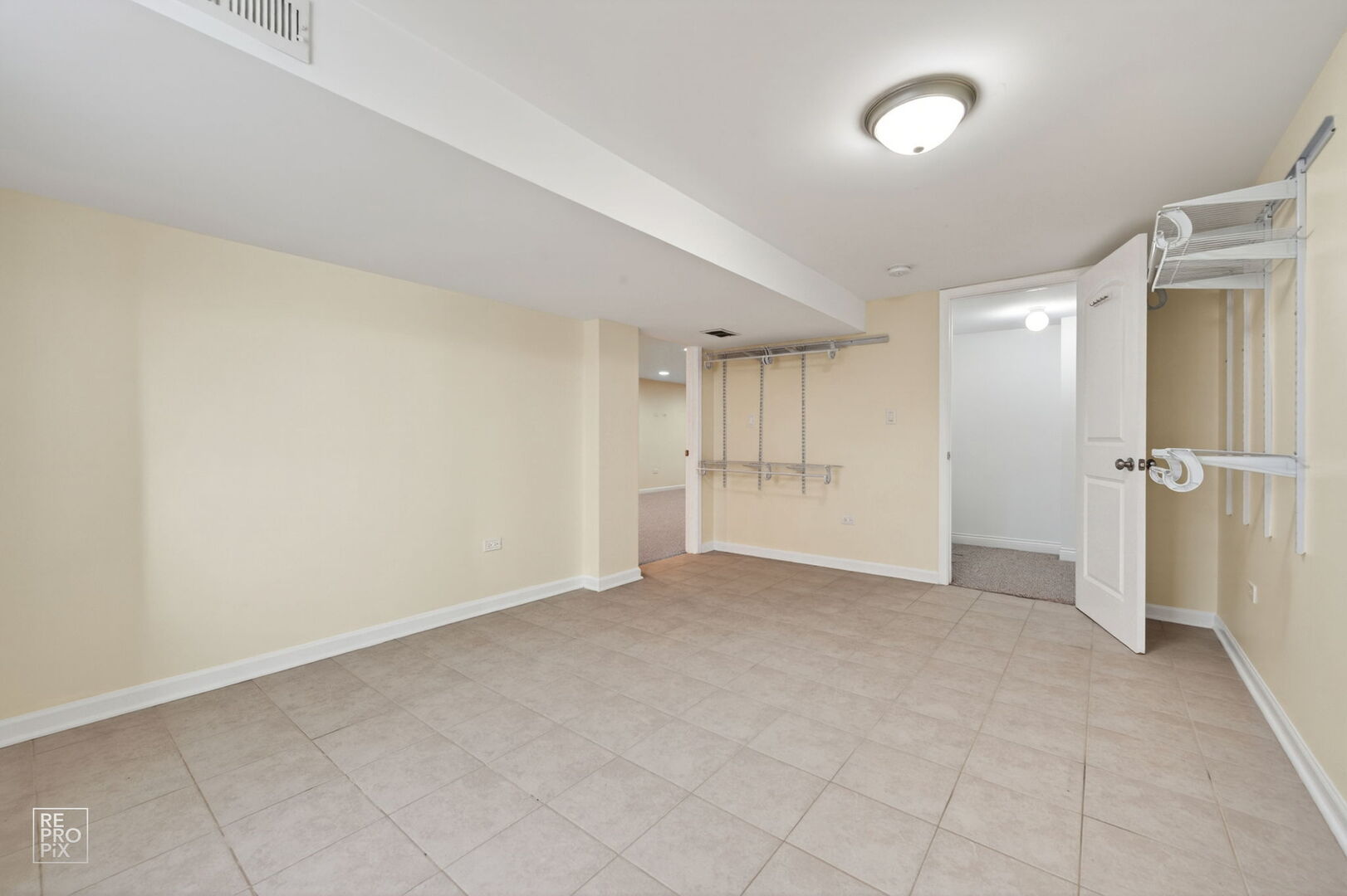 420 Berkshire Lane, Des Plaines, IL 60016