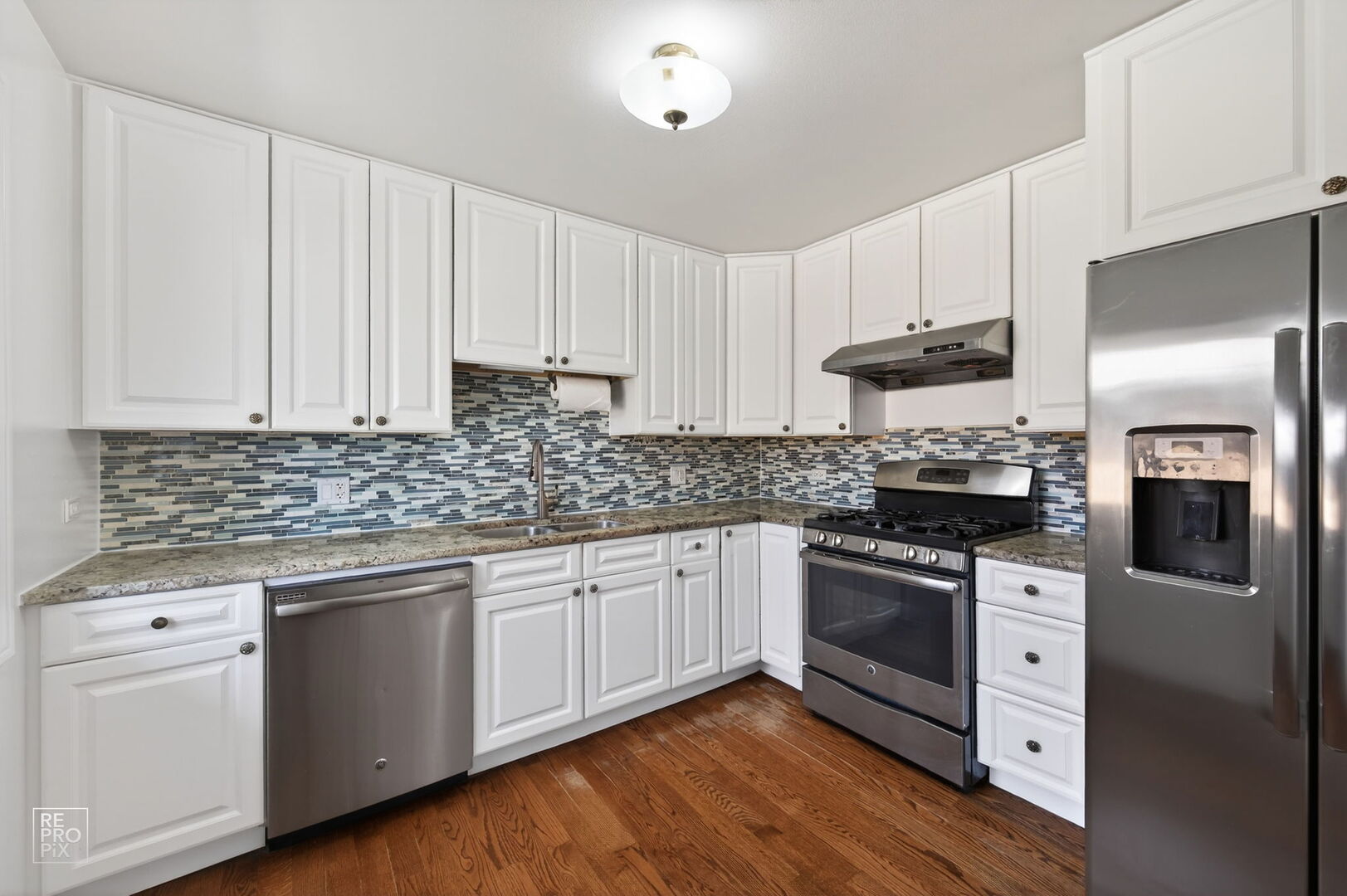 420 Berkshire Lane, Des Plaines, IL 60016