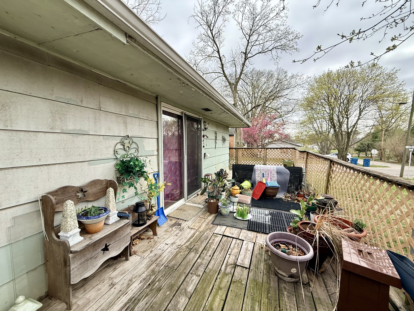 604 E Center Street, Monticello, IL 61856