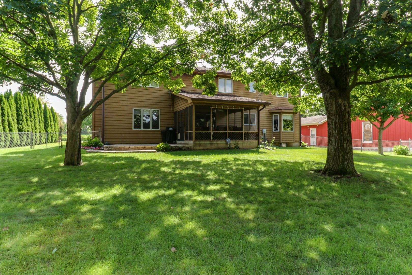 1005 S Hershey Road, Bloomington, IL 61704