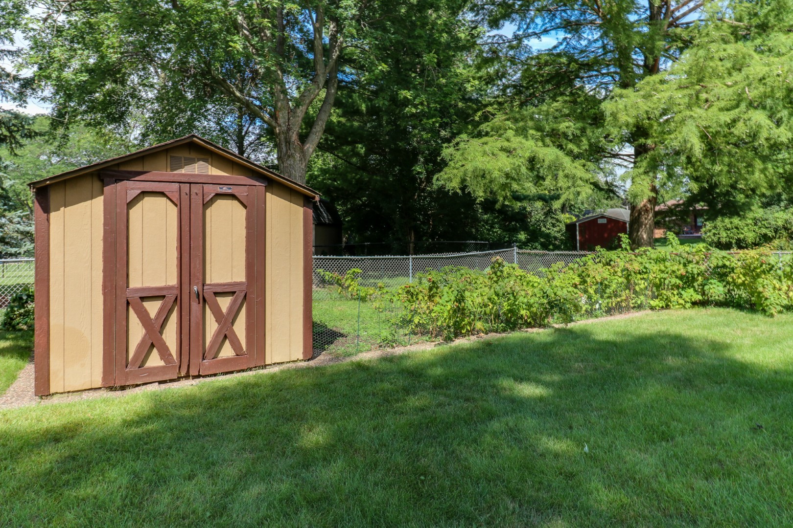 1005 S Hershey Road, Bloomington, IL 61704