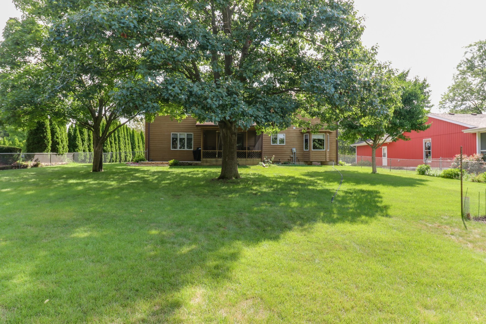 1005 S Hershey Road, Bloomington, IL 61704