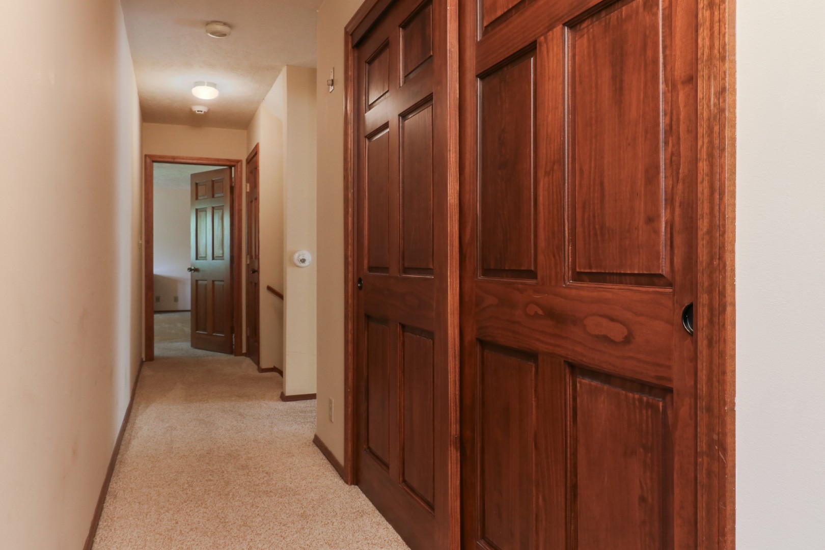 1005 S Hershey Road, Bloomington, IL 61704