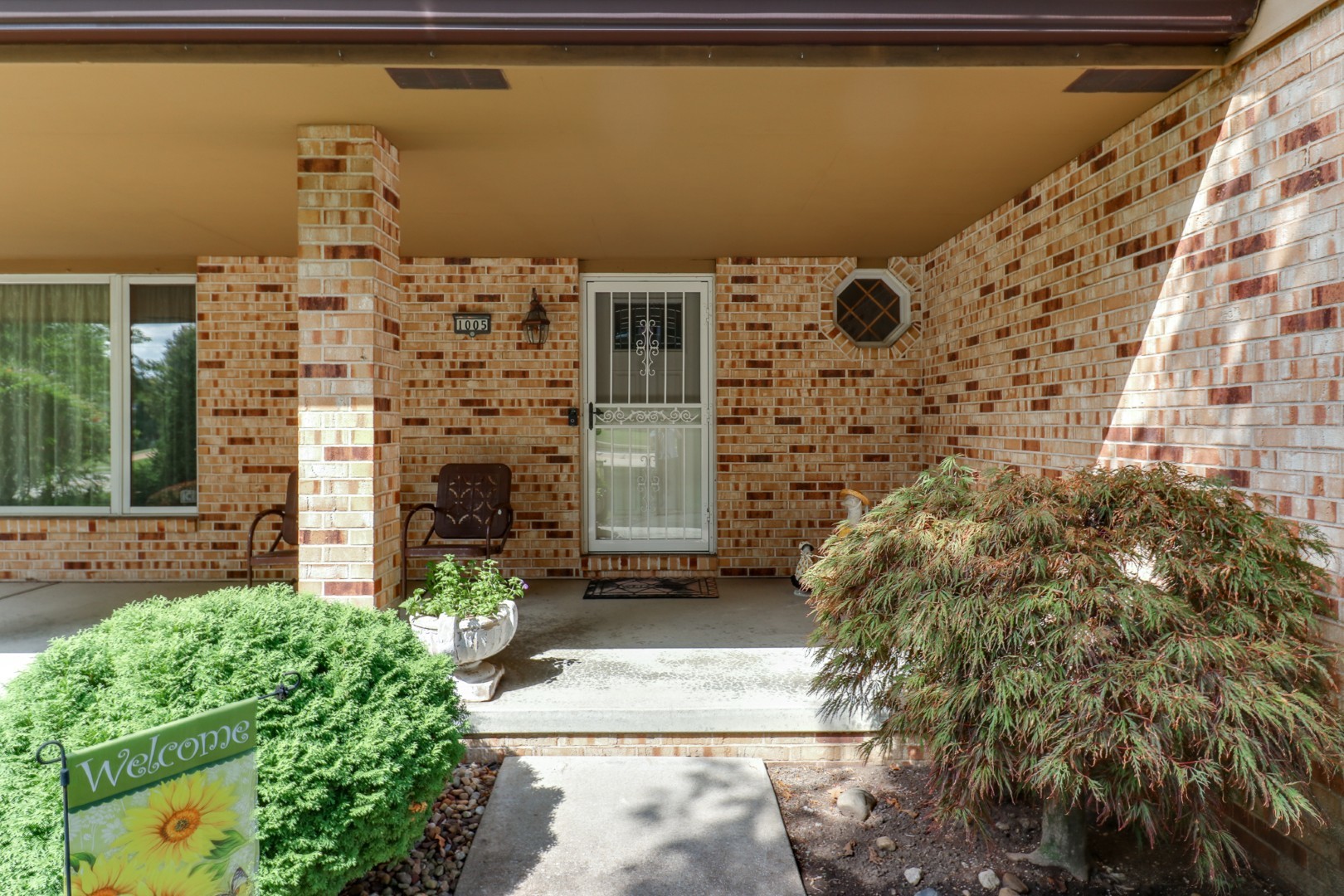 1005 S Hershey Road, Bloomington, IL 61704