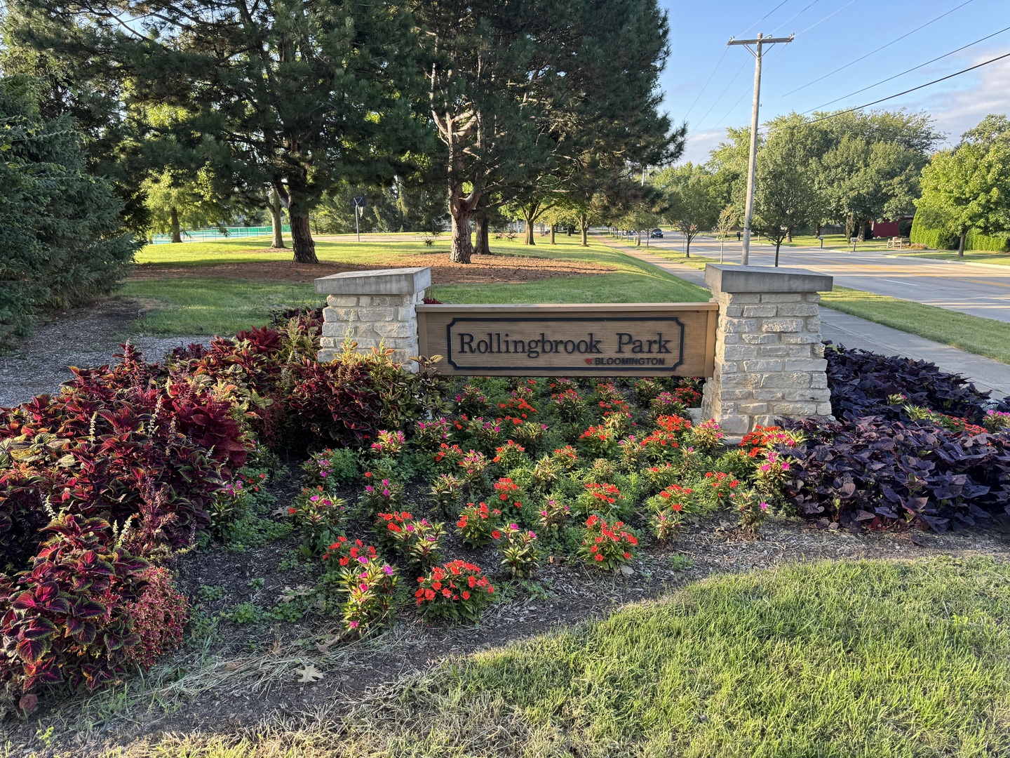 1005 S Hershey Road, Bloomington, IL 61704