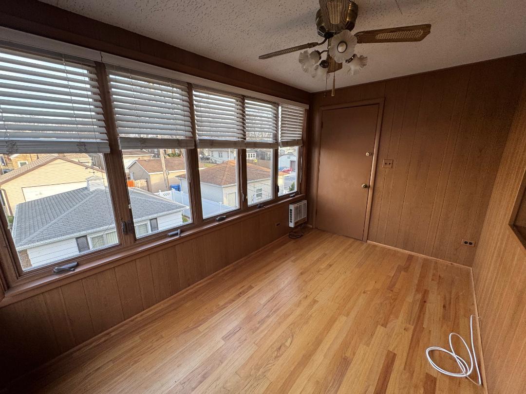 5805 N Merrimac Avenue, Chicago, IL 60646