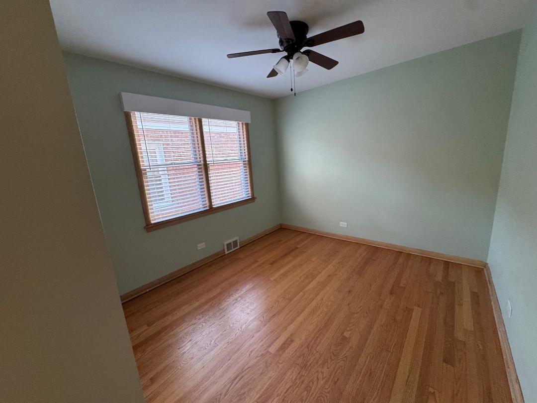 5805 N Merrimac Avenue, Chicago, IL 60646