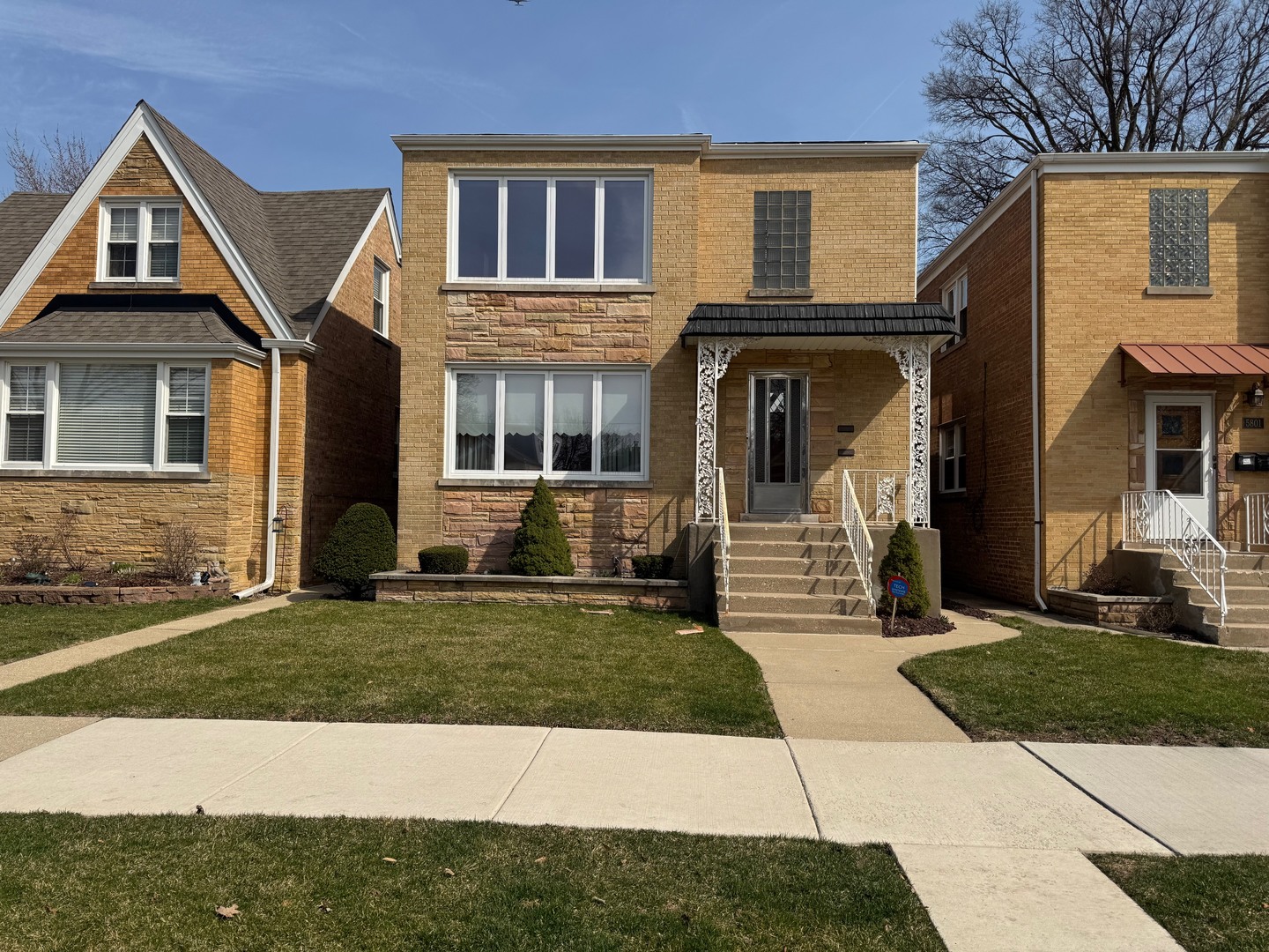 5805 N Merrimac Avenue, Chicago, IL 60646