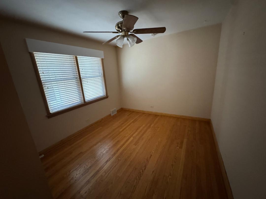 5805 N Merrimac Avenue, Chicago, IL 60646