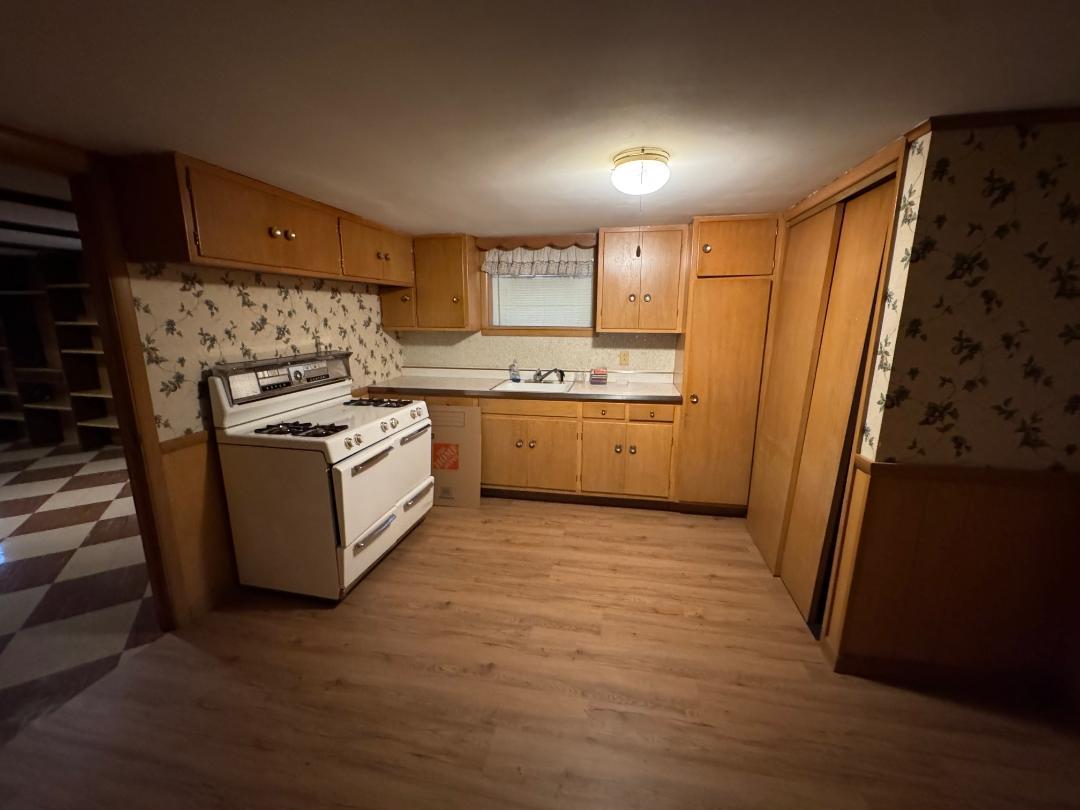 5805 N Merrimac Avenue, Chicago, IL 60646