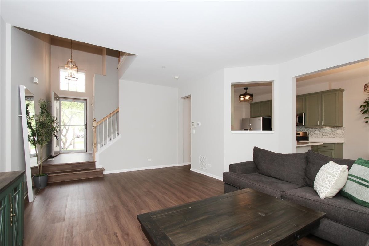 Streamwood, IL 60107