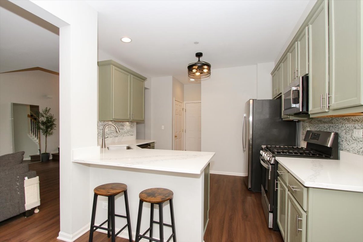 Streamwood, IL 60107