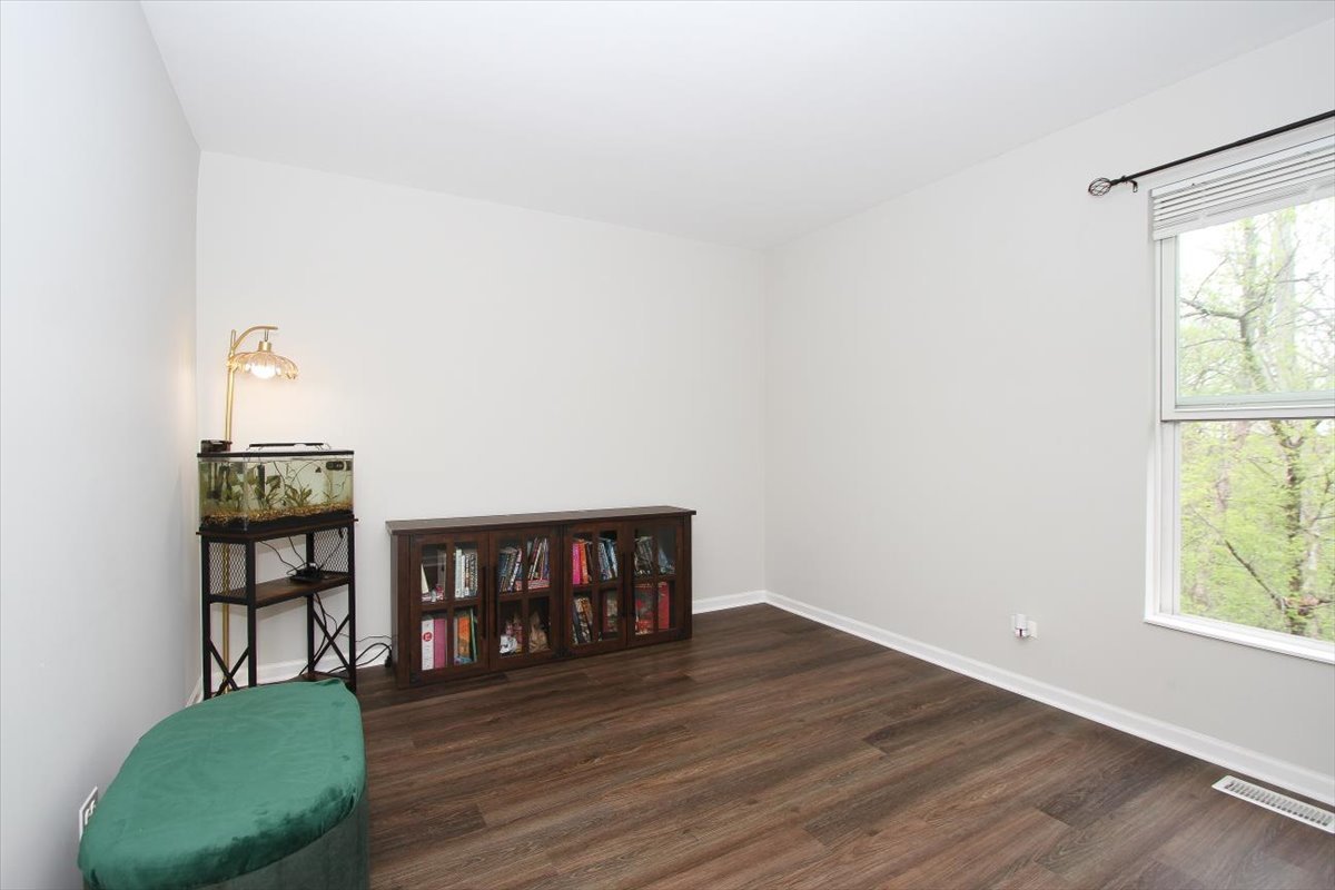 Streamwood, IL 60107