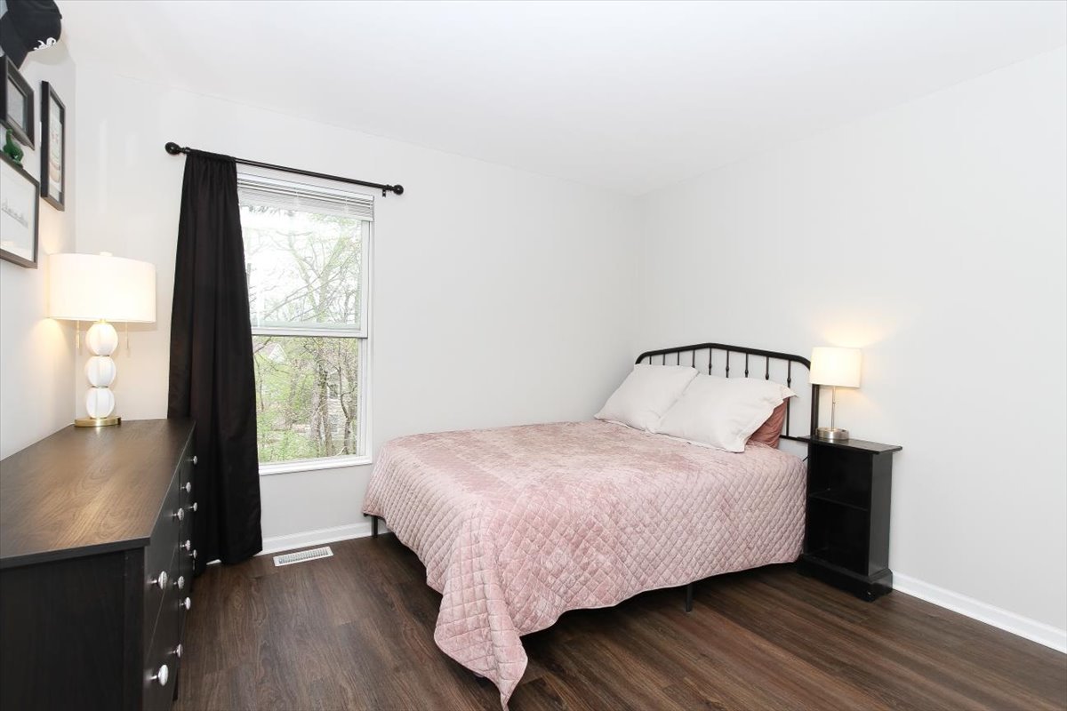 Streamwood, IL 60107