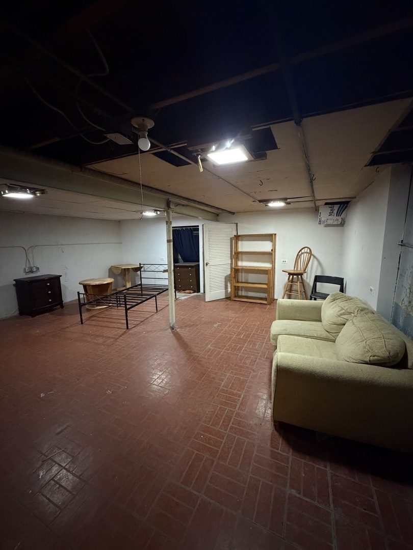 6551 W 63rd Street, Chicago, IL 60638