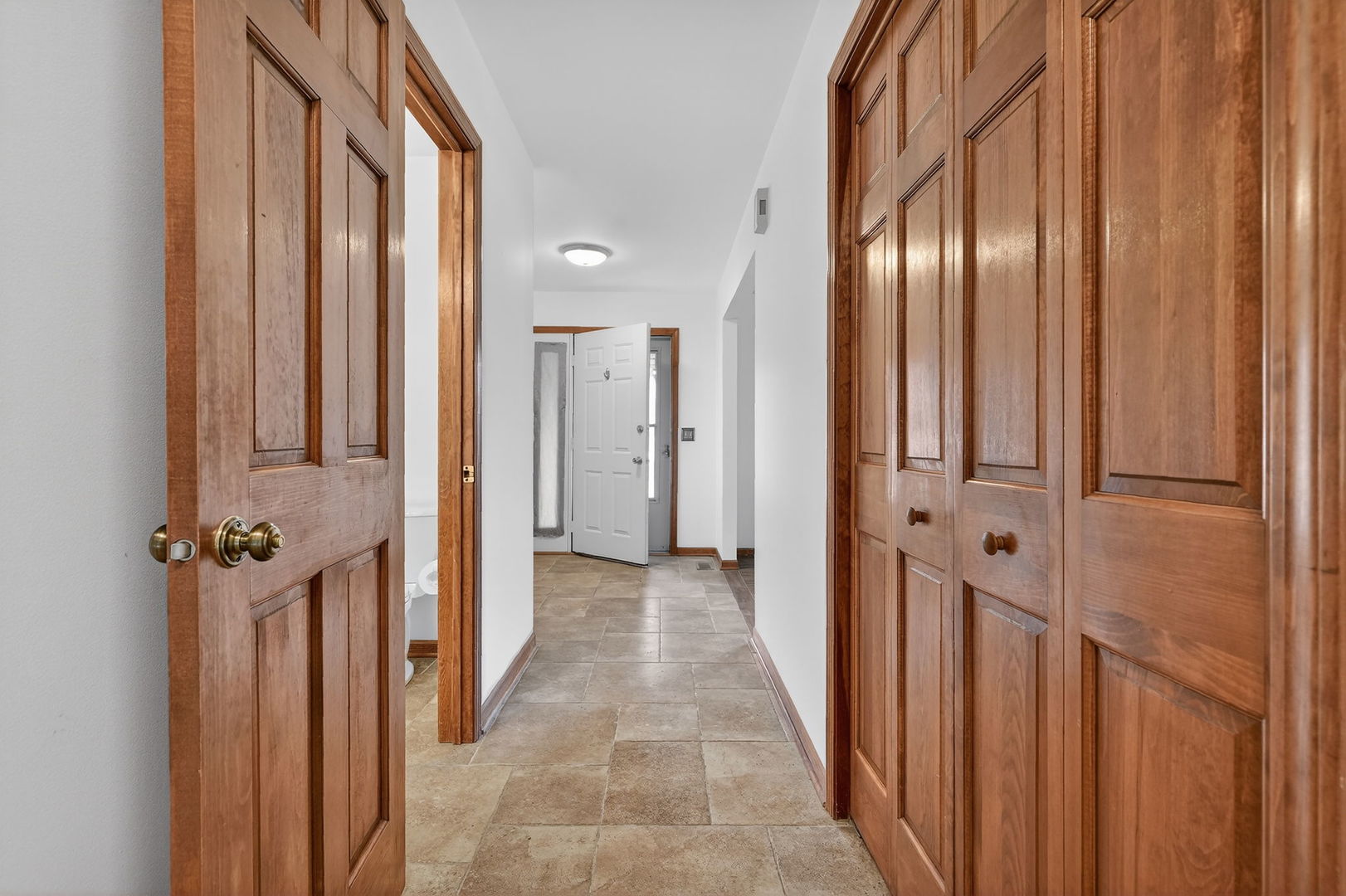 420 Windsor Drive, Oswego, IL 60543