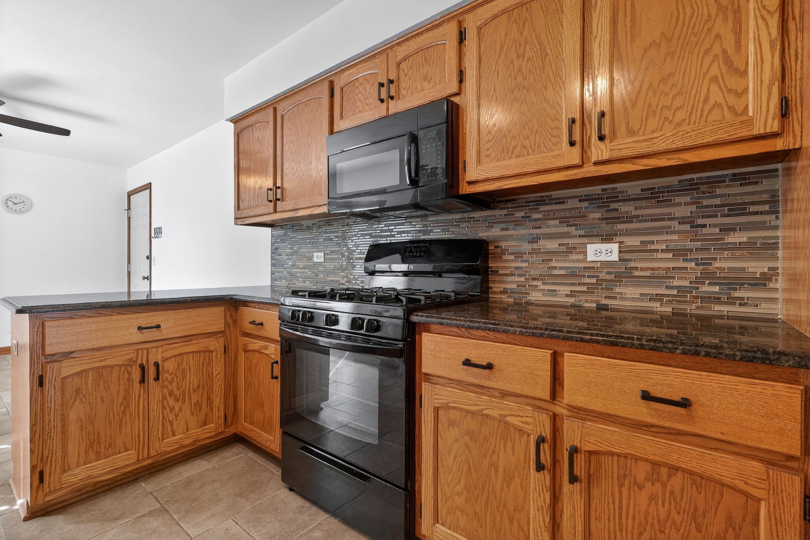 420 Windsor Drive, Oswego, IL 60543