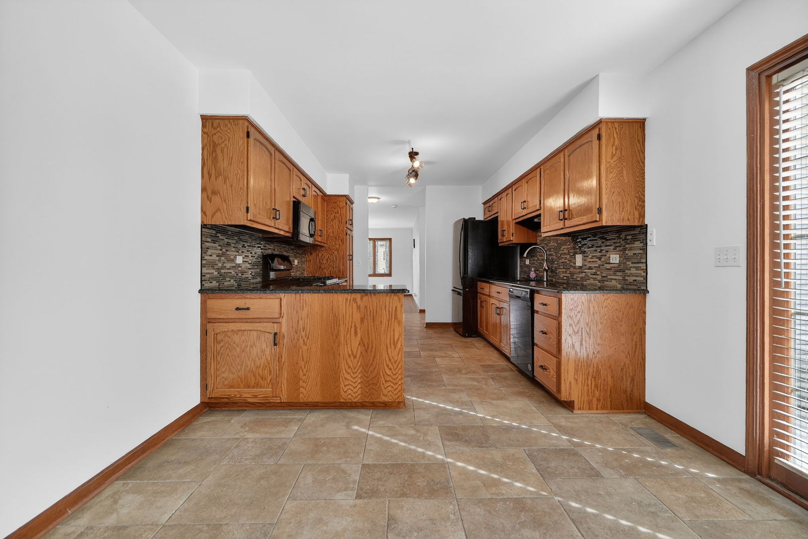 420 Windsor Drive, Oswego, IL 60543