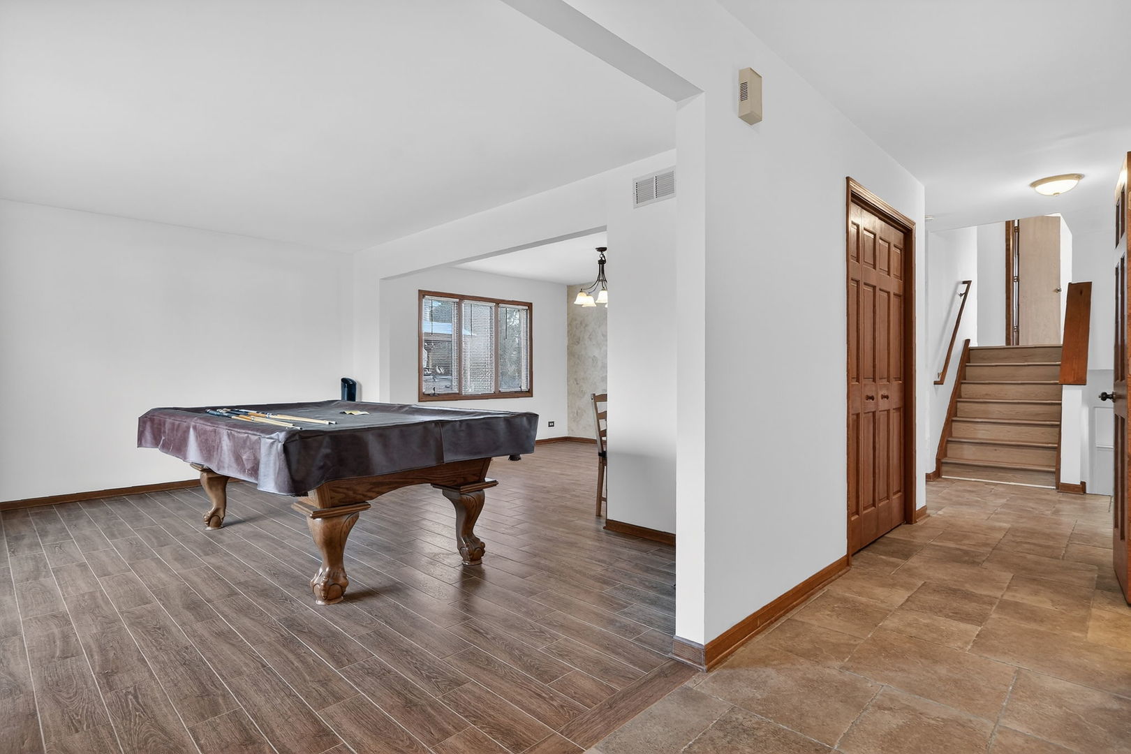 420 Windsor Drive, Oswego, IL 60543