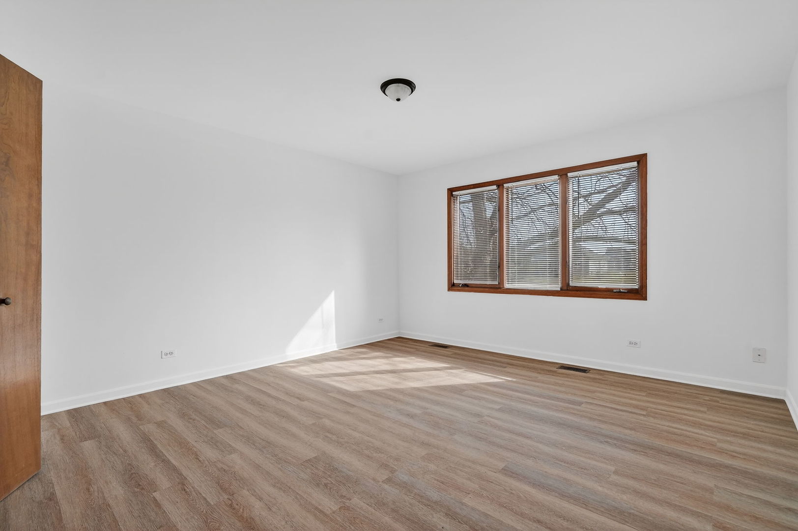 420 Windsor Drive, Oswego, IL 60543