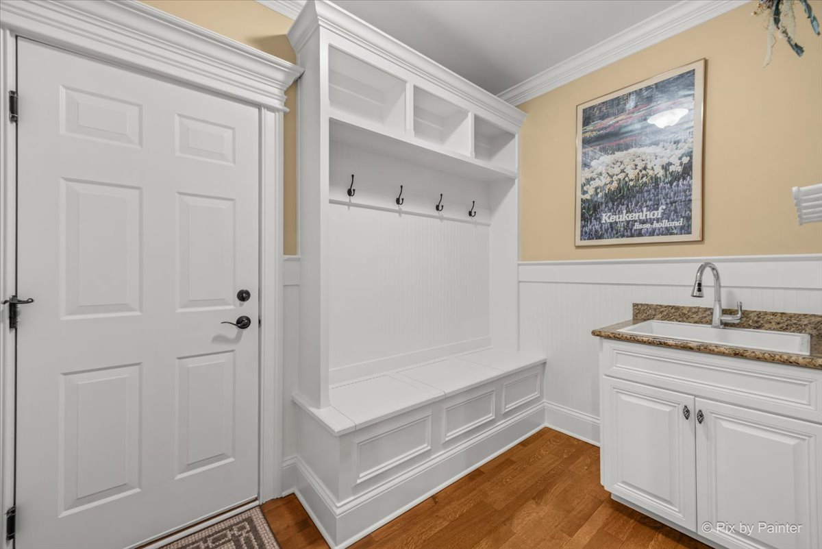 434 W Benton Avenue, Naperville, IL 60540