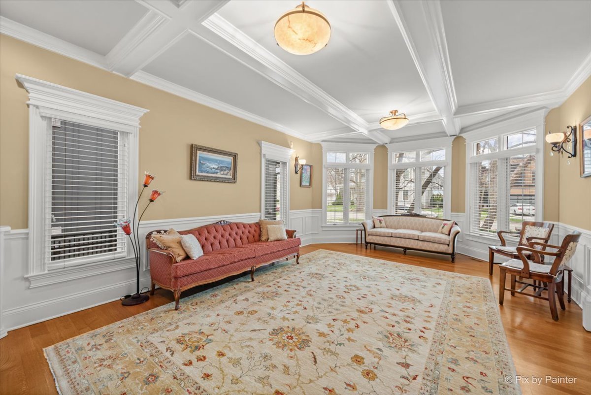 434 W Benton Avenue, Naperville, IL 60540