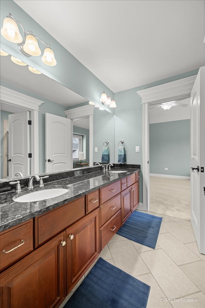 434 W Benton Avenue, Naperville, IL 60540