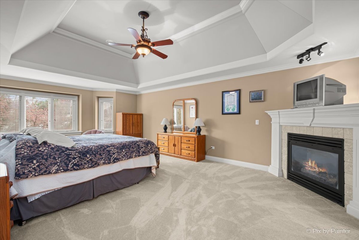 434 W Benton Avenue, Naperville, IL 60540