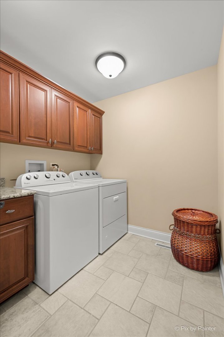 434 W Benton Avenue, Naperville, IL 60540