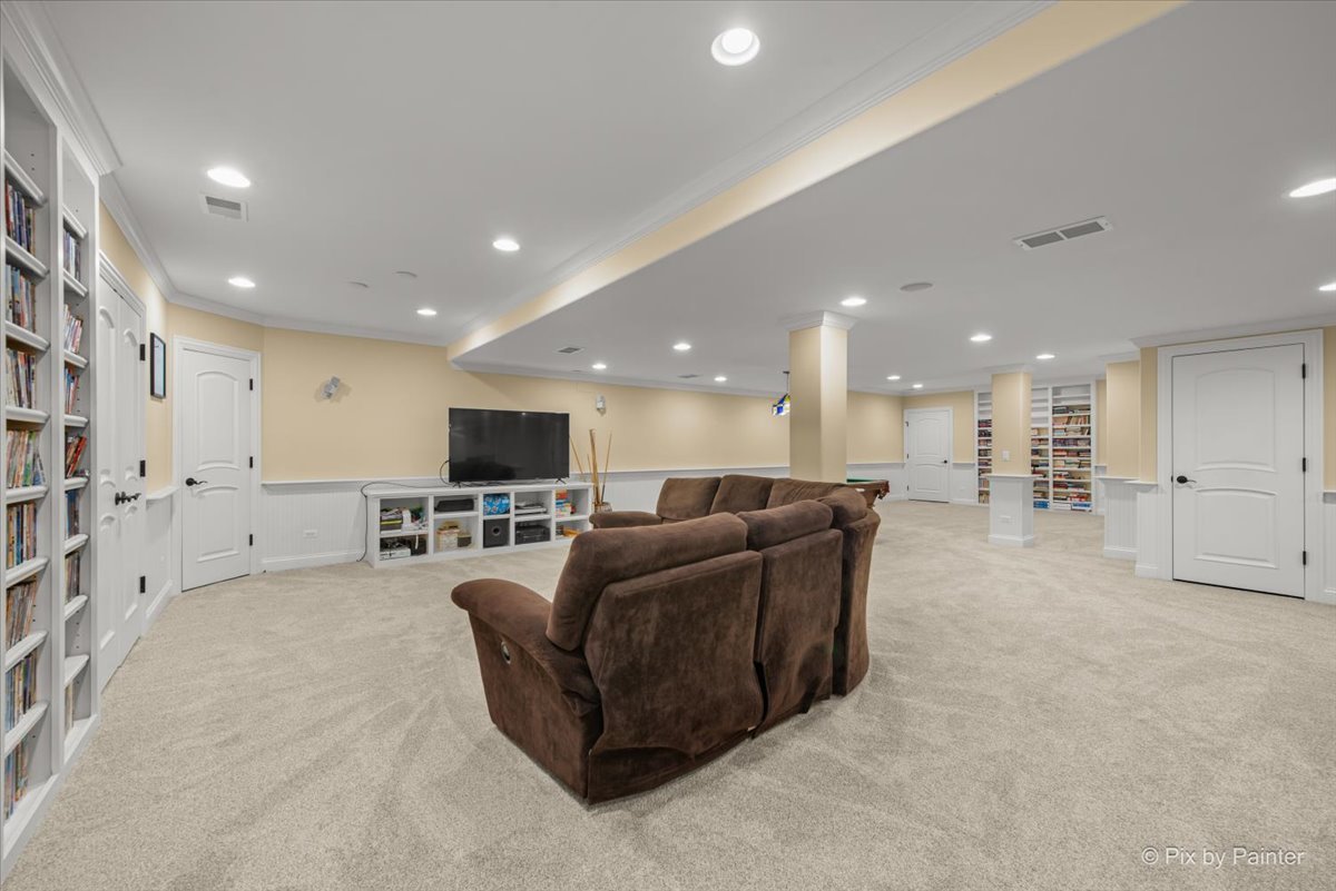 434 W Benton Avenue, Naperville, IL 60540