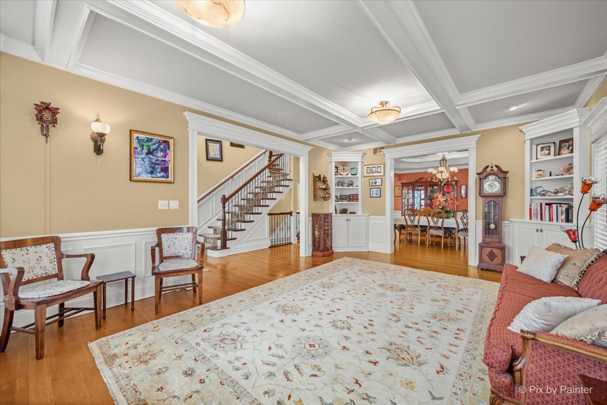 434 W Benton Avenue, Naperville, IL 60540