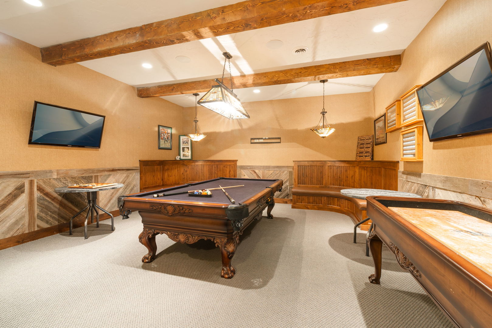 14N306 Highland Avenue, Elgin, IL 60123