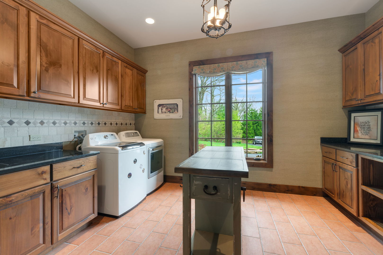 14N306 Highland Avenue, Elgin, IL 60123